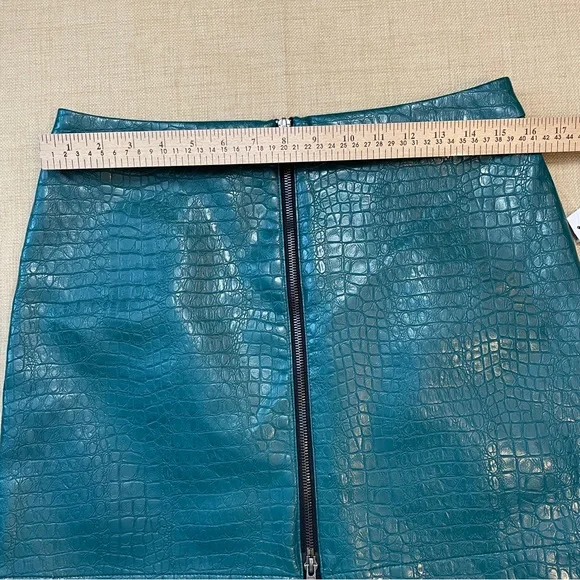 ModCloth Teal Reptile Pleather Zipper Front Mini Skirt - Picture 10 of 16